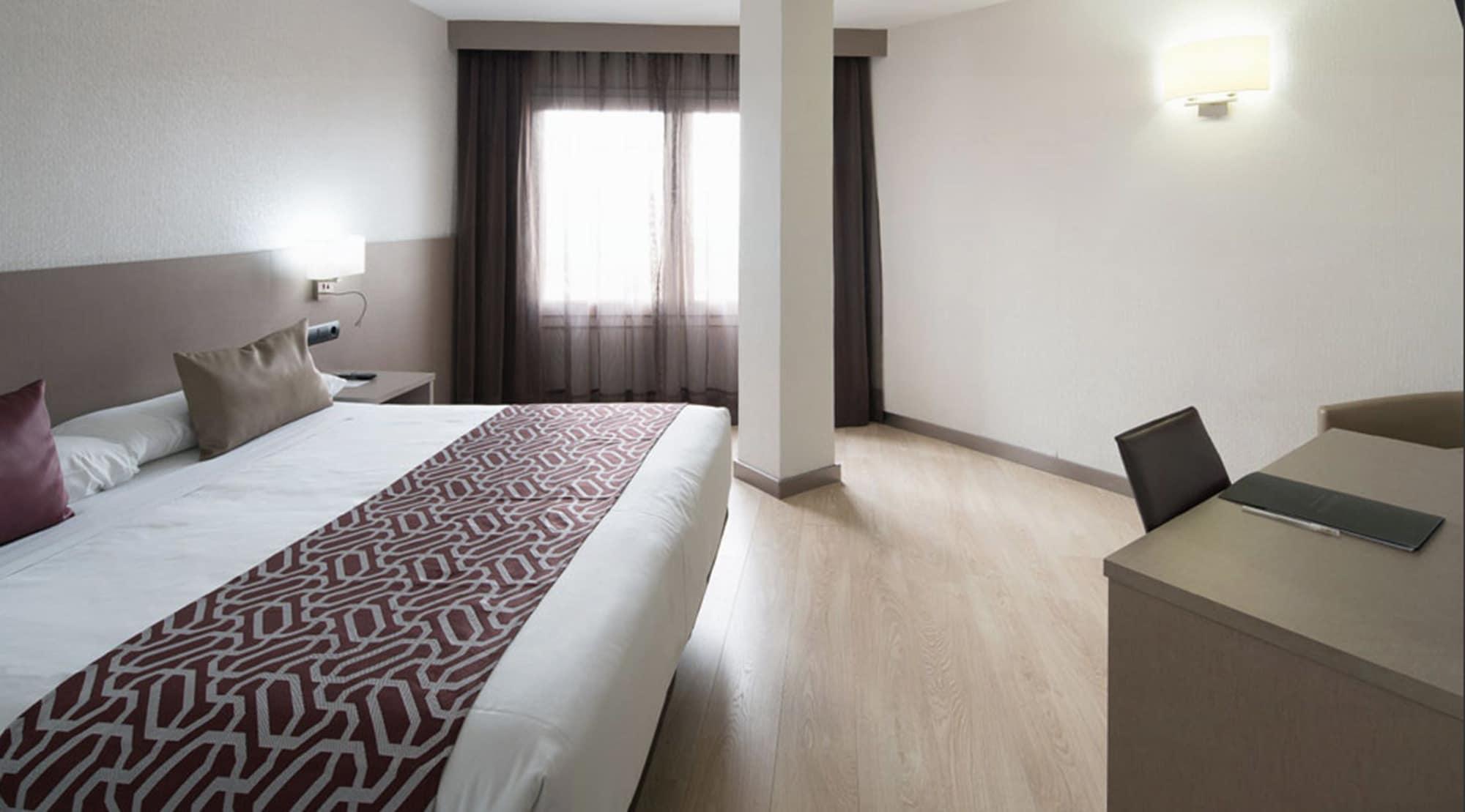 Catalonia Park Gueell 3*