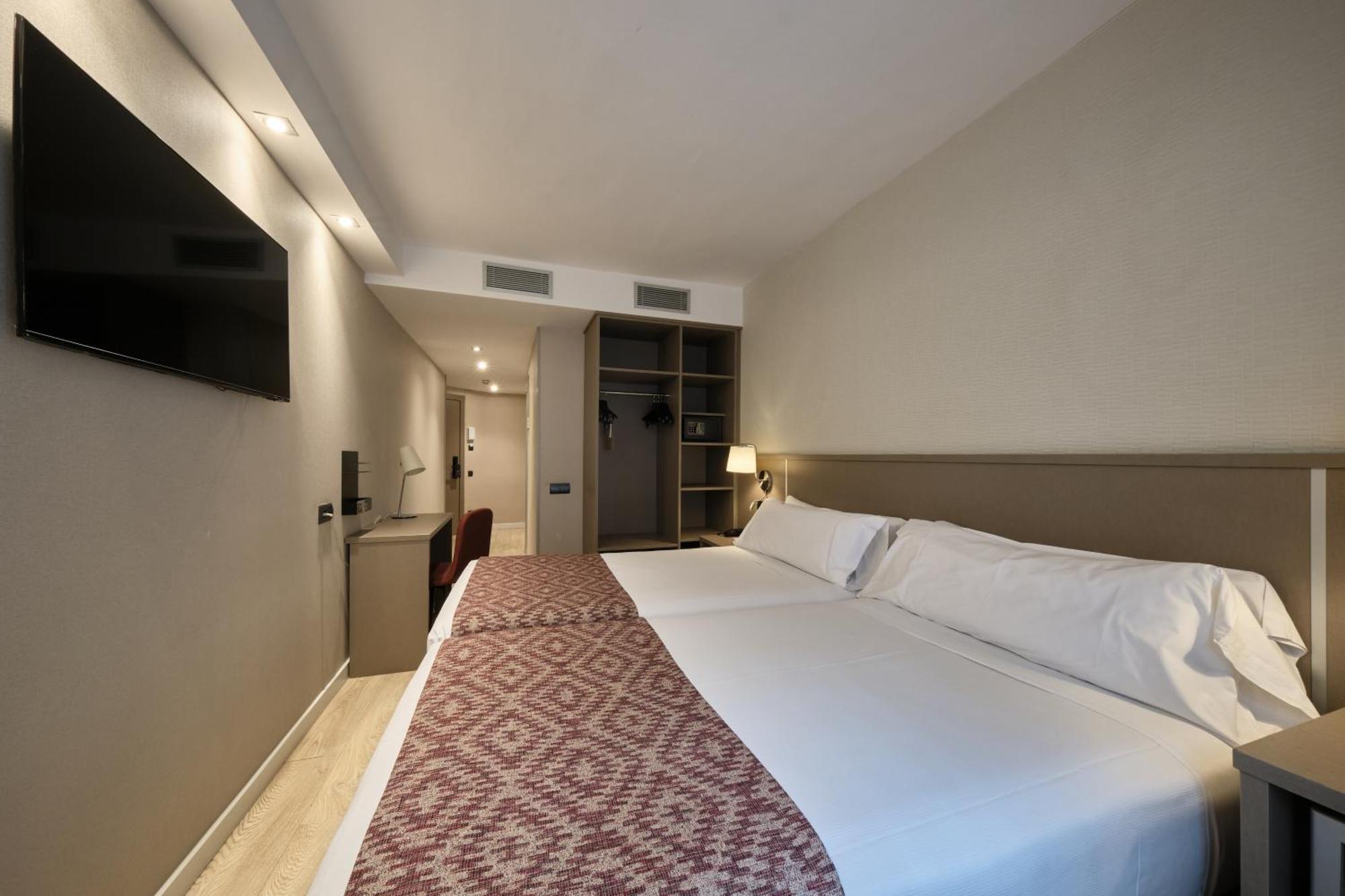 Catalonia Park Güell Hotel Barcelona